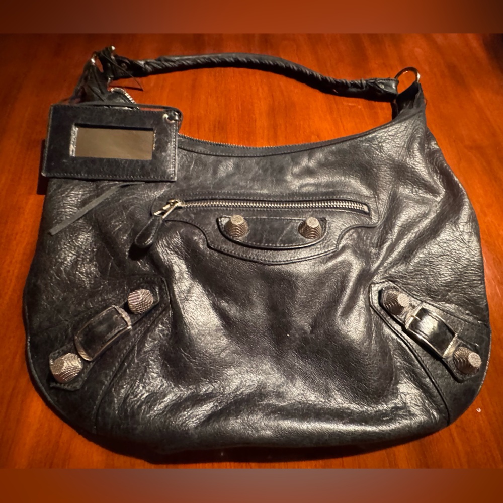 Black BALENCIAGA Slouchy Hobo GSH Day Shoulder Bag - Authentic - great for fall!